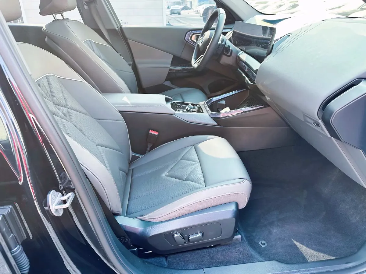 2025 BMW X3 2.0T 258HP L4 8AT,autocango,china used car exporter,china ev exporter,chinese used car exporter,chinese used ev exporter