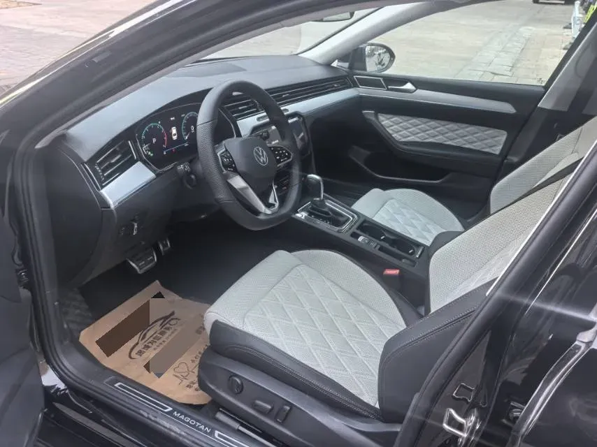 2023 Volkswagen Magotan 2.0T 186HP L4 7DCT,autocango,china used car exporter,china ev exporter,chinese used car exporter,chinese used ev exporter