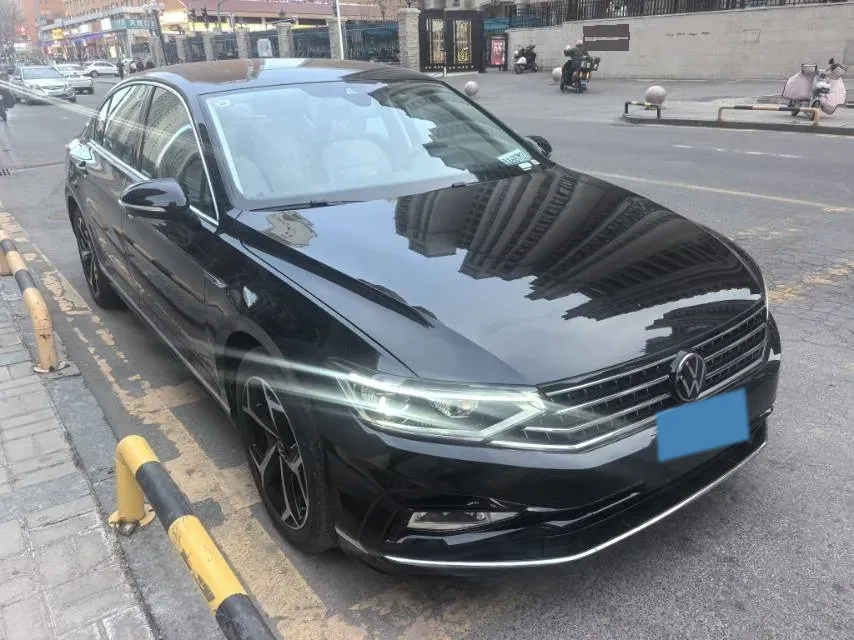 2023 Volkswagen Magotan 2.0T 186HP L4 7DCT,autocango,china used car exporter,china ev exporter,chinese used car exporter,chinese used ev exporter