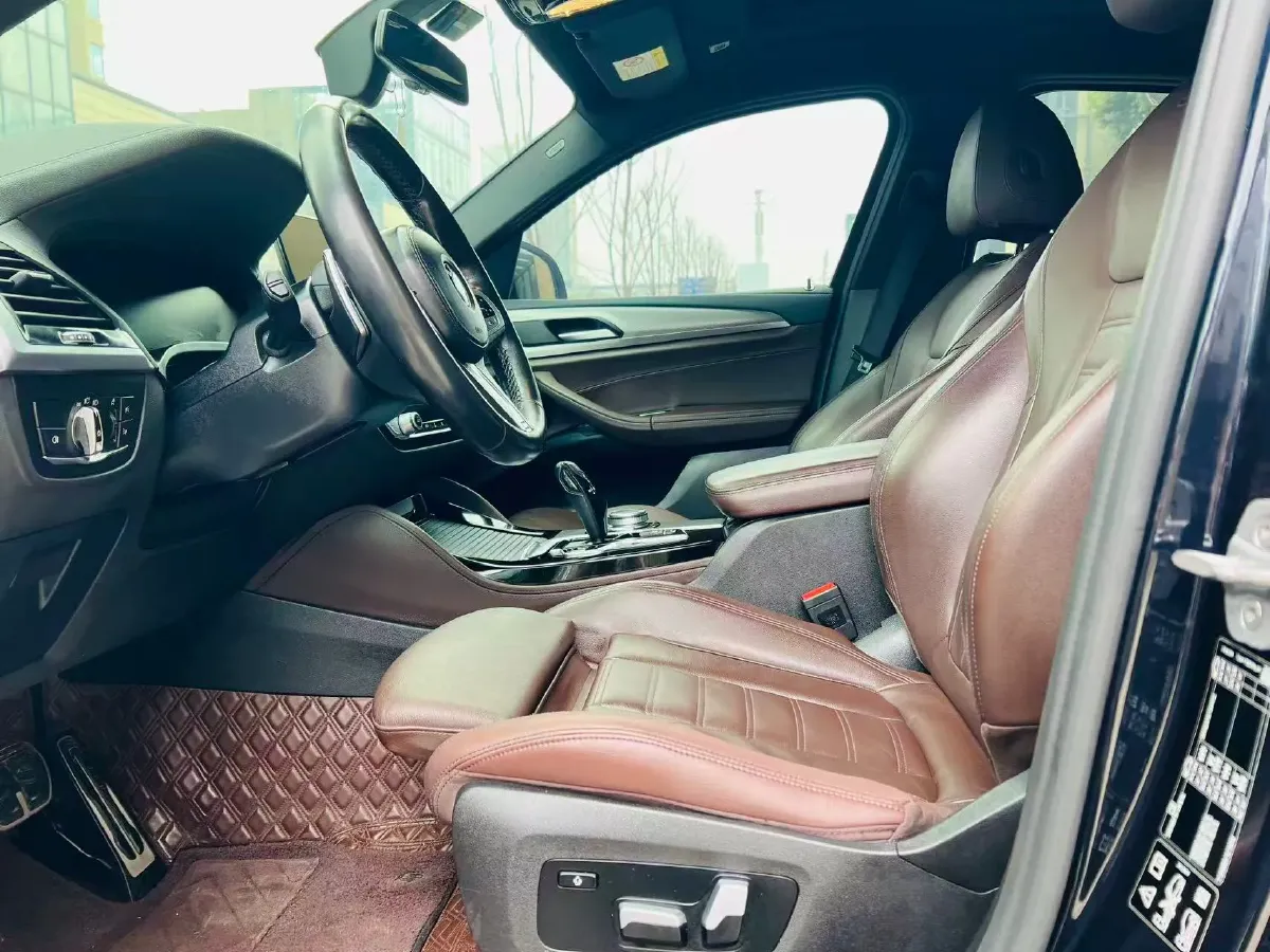 2020 BMW X4 2.0T 184HP L4 8AT,autocango,china used car exporter,china ev exporter,chinese used car exporter,chinese used ev exporter