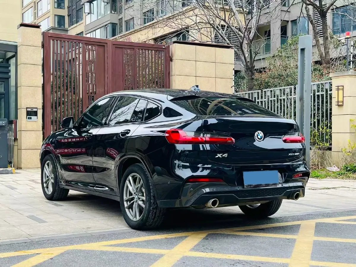 2020 BMW X4 2.0T 184HP L4 8AT,autocango,china used car exporter,china ev exporter,chinese used car exporter,chinese used ev exporter