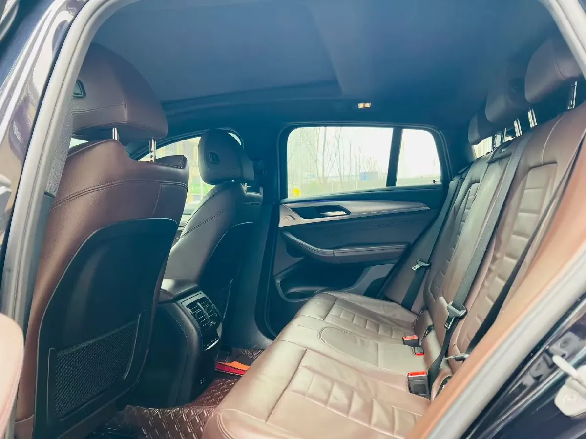 2020 BMW X4 2.0T 184HP L4 8AT,autocango,china used car exporter,china ev exporter,chinese used car exporter,chinese used ev exporter