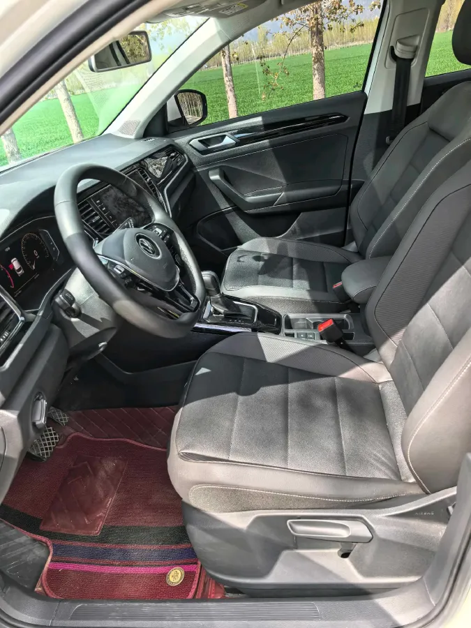 2021 Volkswagen T-Roc 1.4T 150HP L4 7DCT,autocango,china used car exporter,china ev exporter,chinese used car exporter,chinese used ev exporter