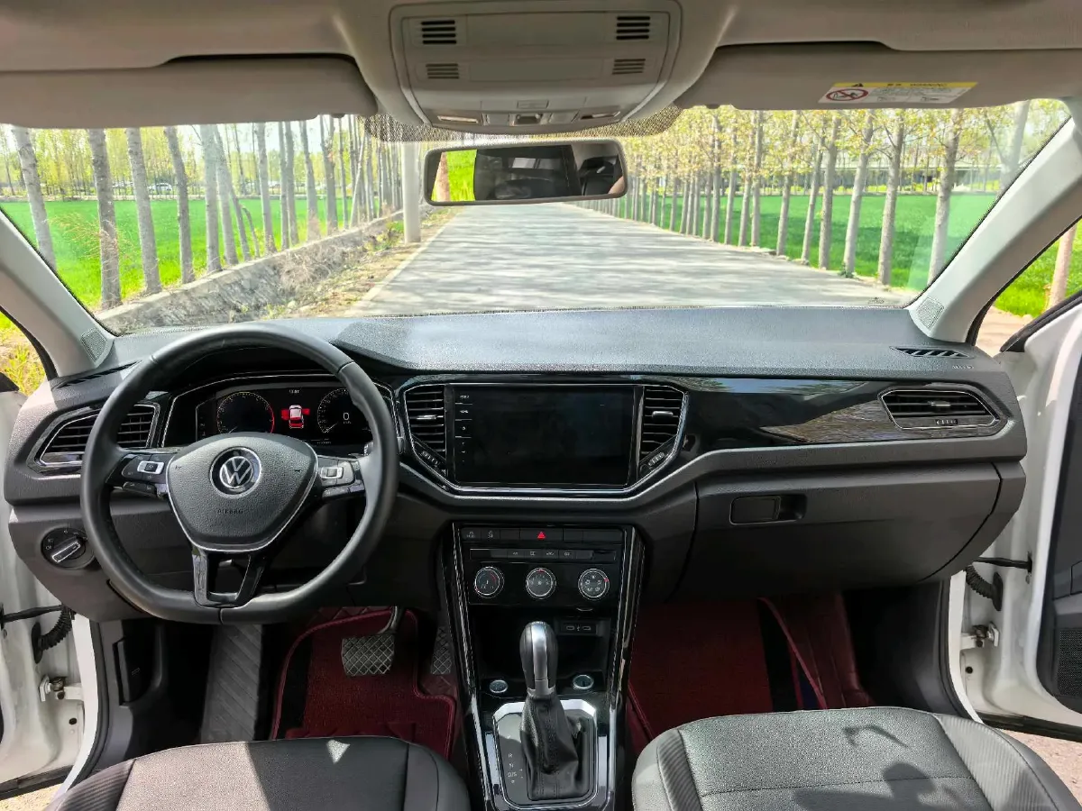 2021 Volkswagen T-Roc 1.4T 150HP L4 7DCT,autocango,china used car exporter,china ev exporter,chinese used car exporter,chinese used ev exporter