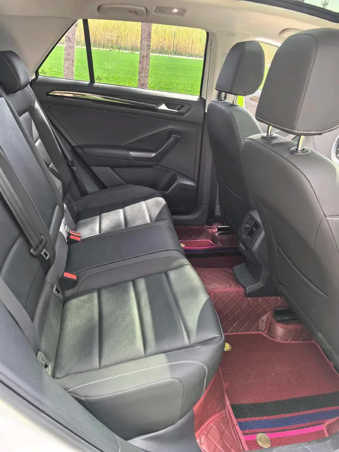 2021 Volkswagen T-Roc 1.4T 150HP L4 7DCT,autocango,china used car exporter,china ev exporter,chinese used car exporter,chinese used ev exporter