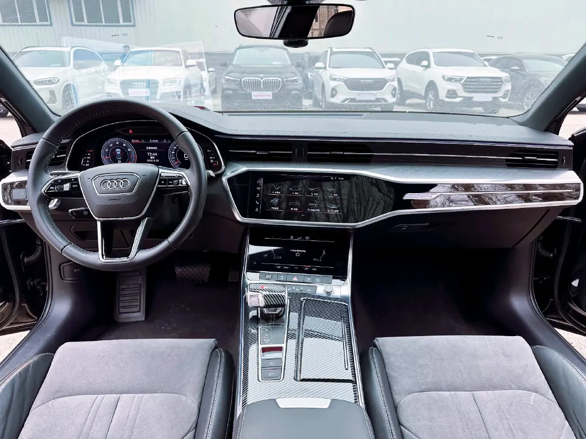 2020 Audi A6L 2.0T 190HP L4 7DCT,autocango,china used car exporter,china ev exporter,chinese used car exporter,chinese used ev exporter