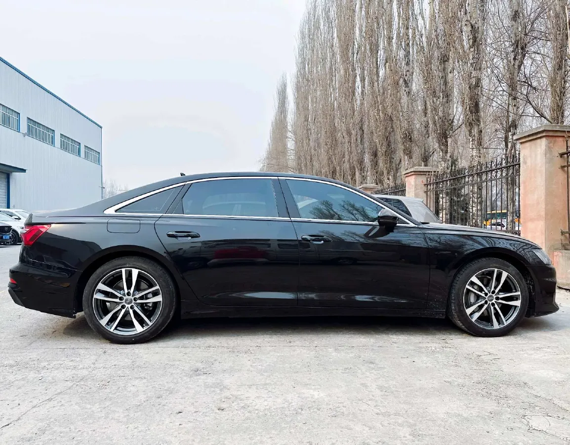 2020 Audi A6L 2.0T 190HP L4 7DCT,autocango,china used car exporter,china ev exporter,chinese used car exporter,chinese used ev exporter