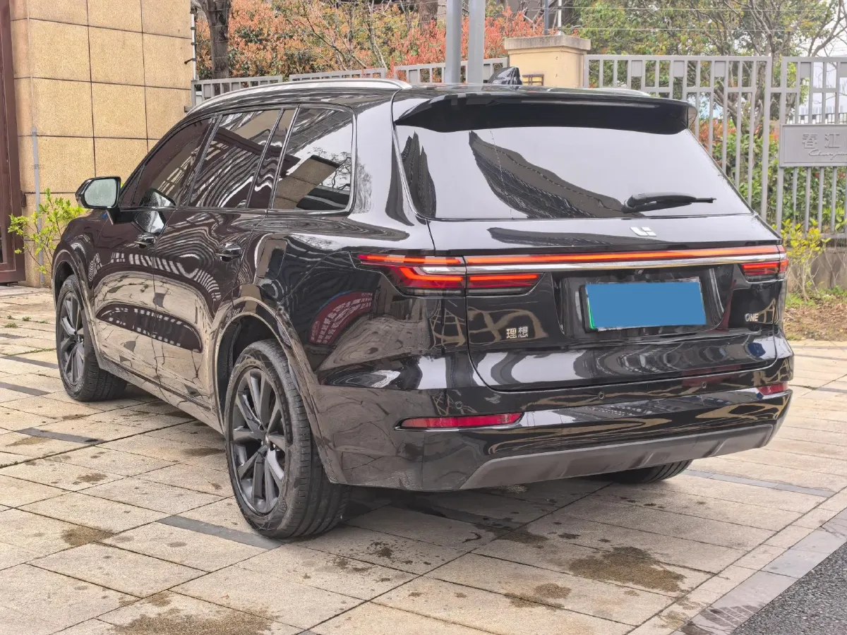 2021 Li ONE Range Extended 131HP REEV 40.5KWH,autocango,china used car exporter,china ev exporter,chinese used car exporter,chinese used ev exporter
