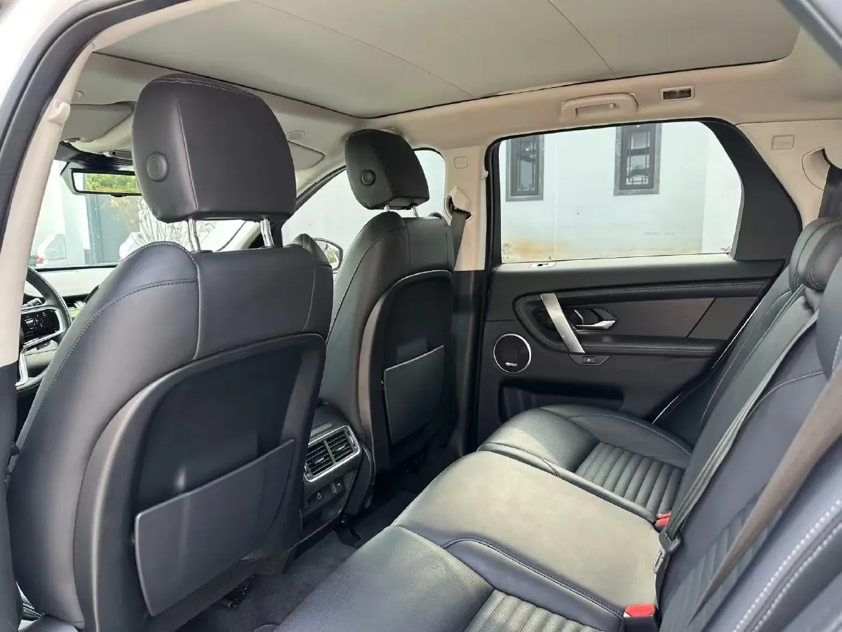 2024 Land Rover Discovery Sport 2.0T 249HP L4 9AT,autocango,china used car exporter,china ev exporter,chinese used car exporter,chinese used ev exporter
