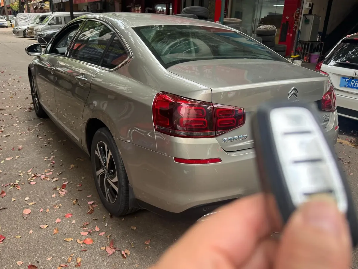 2017 Citroen C5 1.6T 167HP L4 6AT,autocango,china used car exporter,china ev exporter,chinese used car exporter,chinese used ev exporter