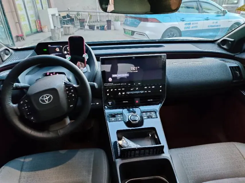 2022 Toyota bZ4X BEV 66.7KWH,autocango,china used car exporter,china ev exporter,chinese used car exporter,chinese used ev exporter