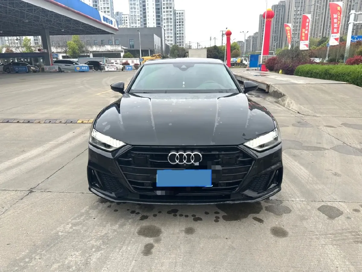 2022 Audi A7 2.0T 245HP L4 7DCT,autocango,china used car exporter,china ev exporter,chinese used car exporter,chinese used ev exporter