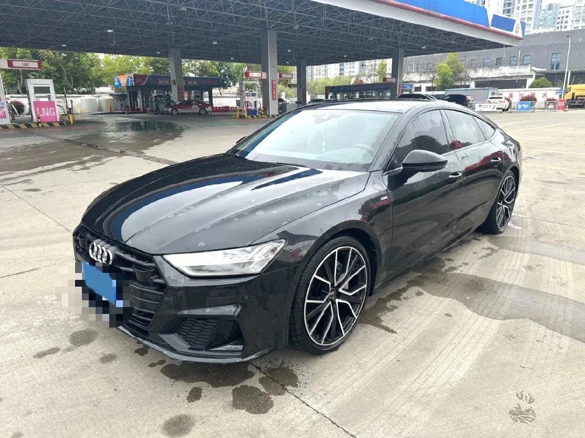 2022 Audi A7 2.0T 245HP L4 7DCT,autocango,china used car exporter,china ev exporter,chinese used car exporter,chinese used ev exporter