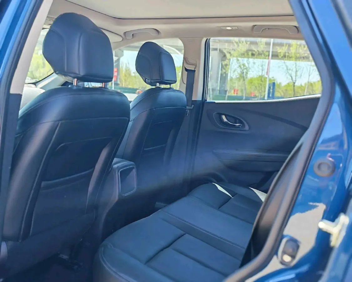 2017 Renault Kadjar 2.0L 150HP L4 CVT,autocango,china used car exporter,china ev exporter,chinese used car exporter,chinese used ev exporter