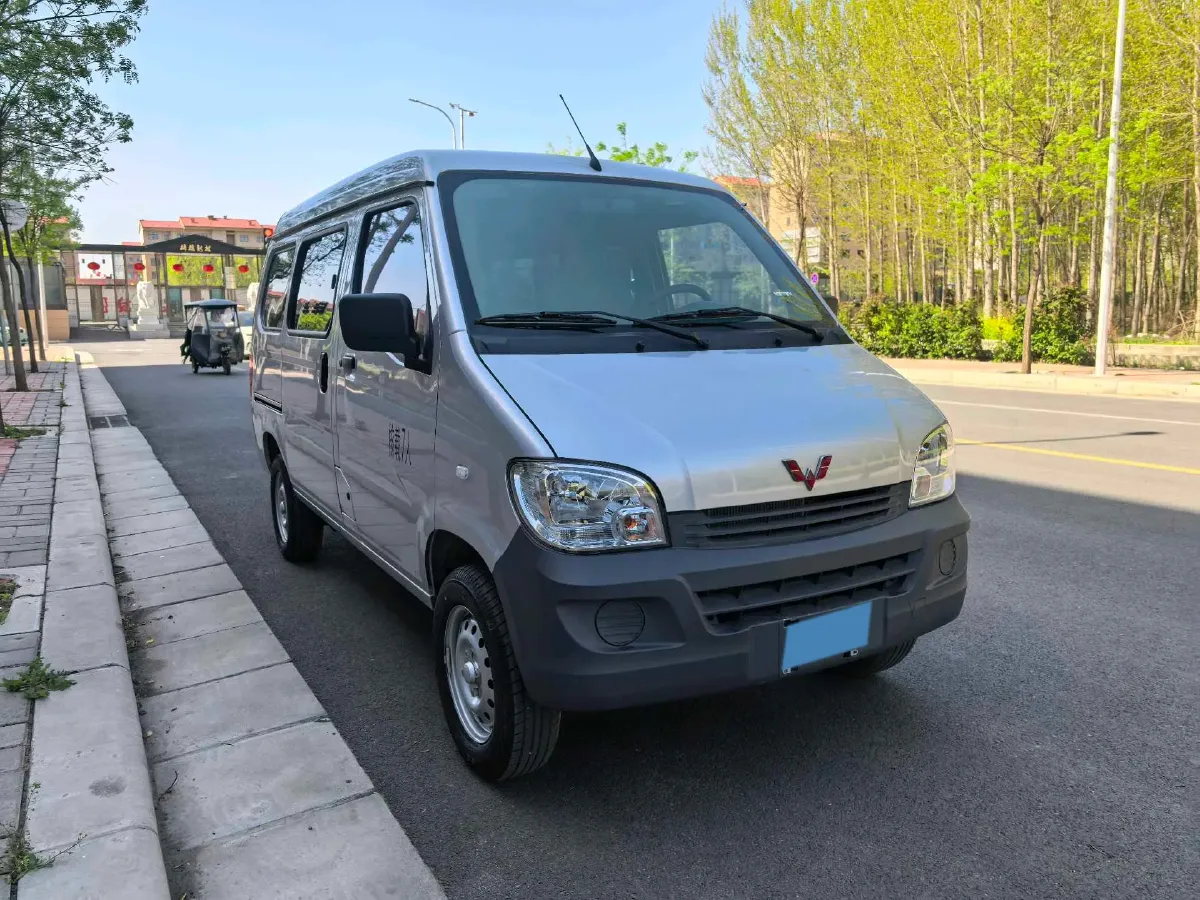2023 WuLing ZhiGuang 1.5L 102HP L4 5MT,autocango,china used car exporter,china ev exporter,chinese used car exporter,chinese used ev exporter