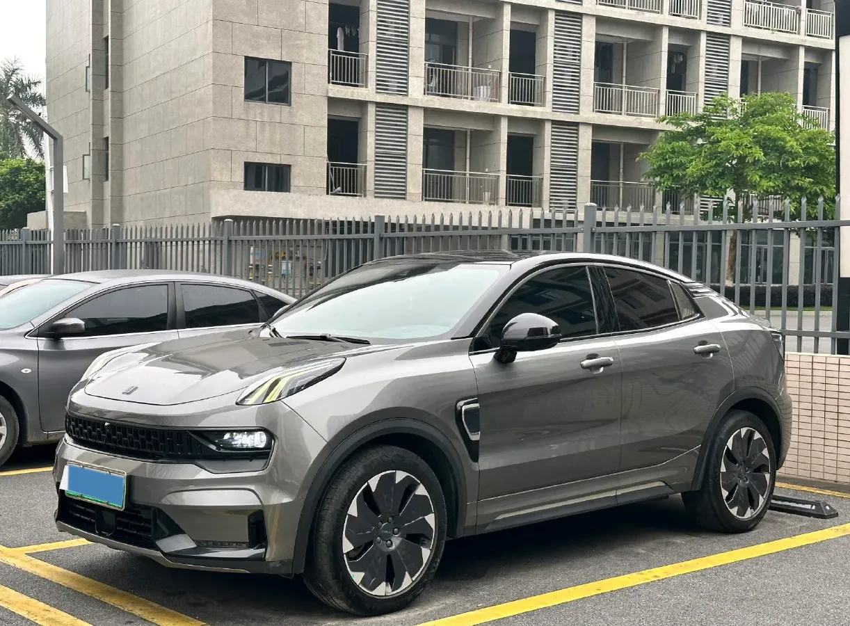 2021 Peugeot 508L 1.6T 200HP L4 8AT PHEV 12KWH,autocango,china used car exporter,china ev exporter,chinese used car exporter,chinese used ev exporter