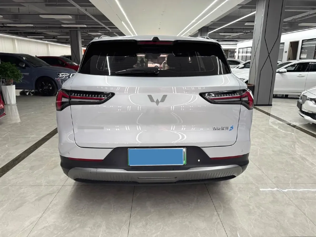2024 WuLing XingGuangS BEV 60KWH,autocango,china used car exporter,china ev exporter,chinese used car exporter,chinese used ev exporter