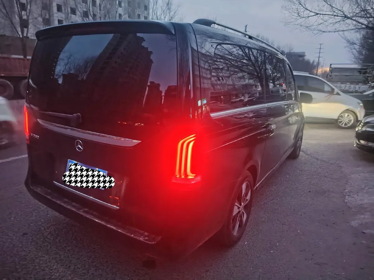 2020 Mercedes-Benz V Class 2.0T 211HP L4 9AT,autocango,china used car exporter,china ev exporter,chinese used car exporter,chinese used ev exporter
