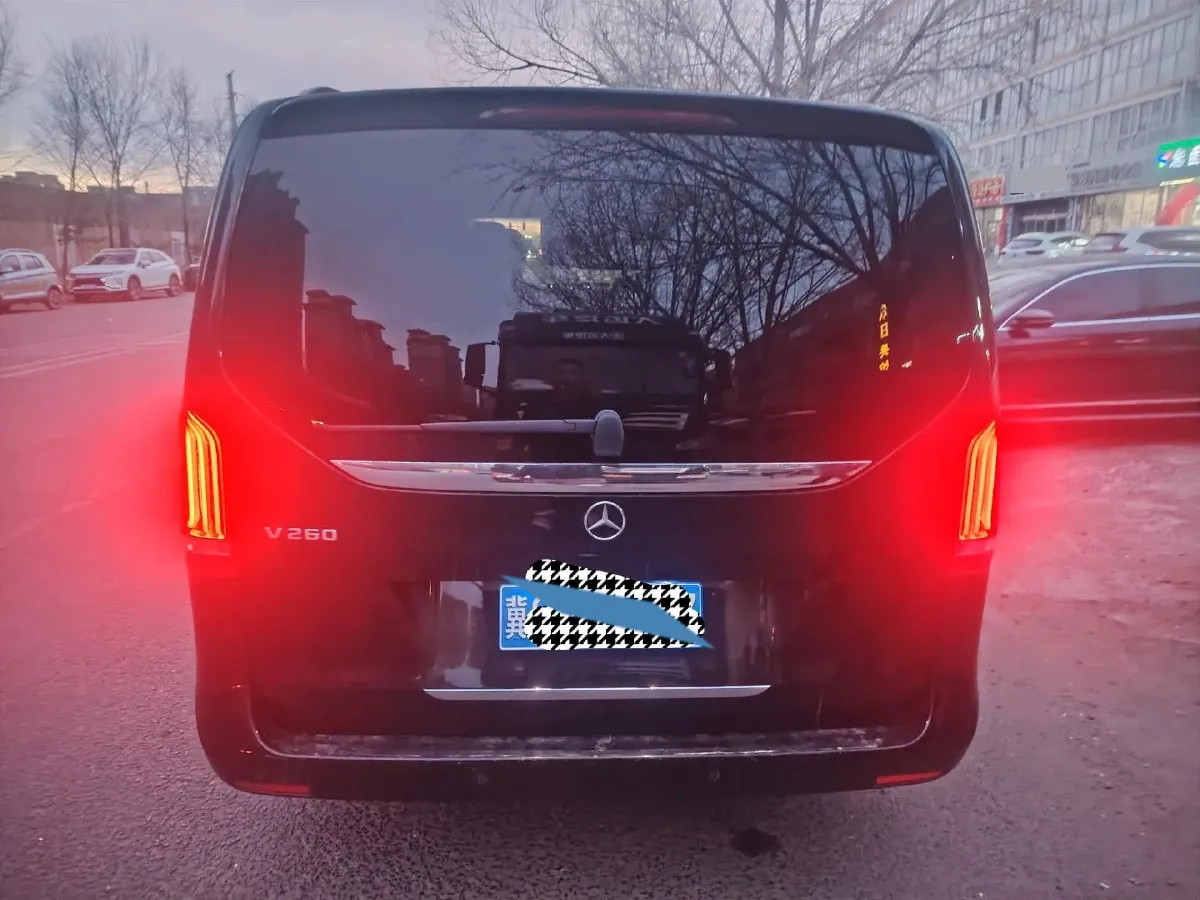 2020 Mercedes-Benz V Class 2.0T 211HP L4 9AT,autocango,china used car exporter,china ev exporter,chinese used car exporter,chinese used ev exporter