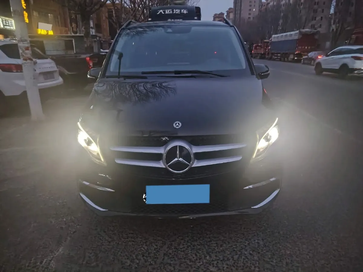 2020 Mercedes-Benz V Class 2.0T 211HP L4 9AT,autocango,china used car exporter,china ev exporter,chinese used car exporter,chinese used ev exporter