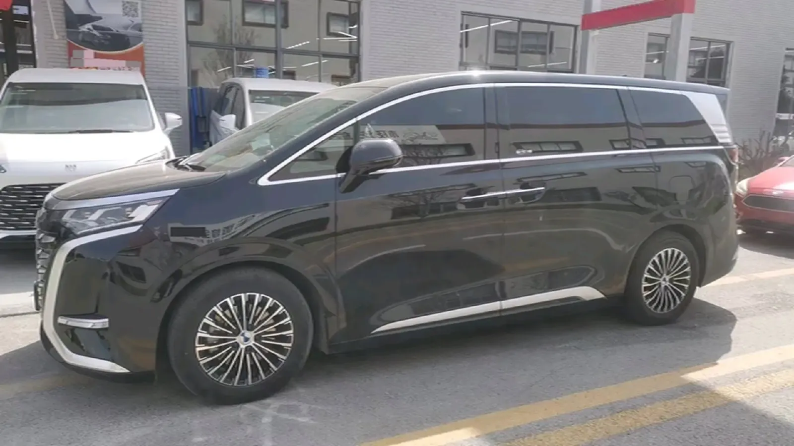 2024 Denza D9 1.5T 139HP L4 E-CVT PHEV 40KWH,autocango,china used car exporter,china ev exporter,chinese used car exporter,chinese used ev exporter