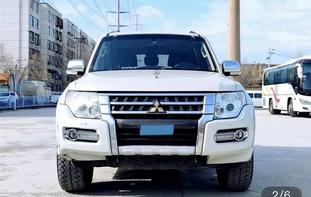 2020 Mitsubishi Pajero 3.0L 174HP V6 5AT,autocango,china used car exporter,china ev exporter,chinese used car exporter,chinese used ev exporter