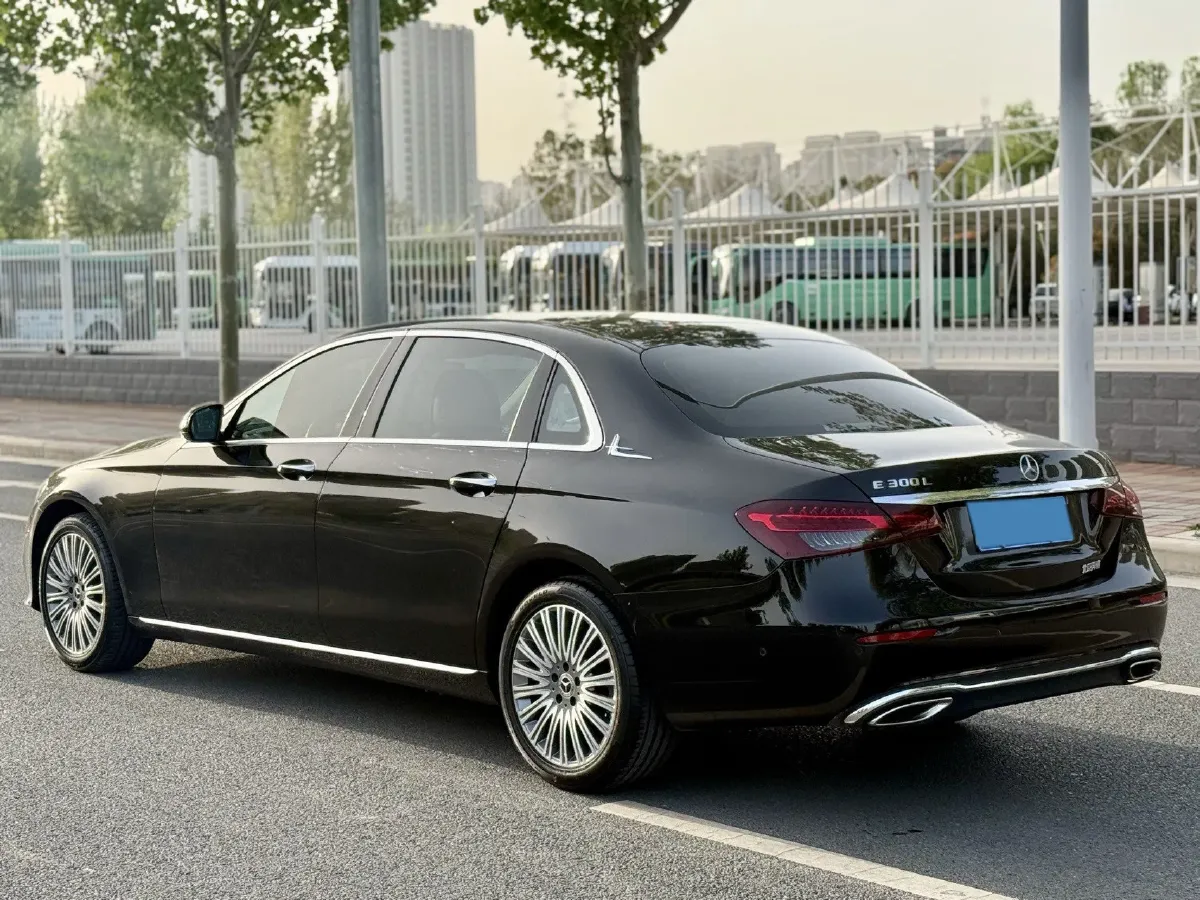 2021 Mercedes-Benz E Class 2.0T 258HP L4 9AT,autocango,china used car exporter,china ev exporter,chinese used car exporter,chinese used ev exporter