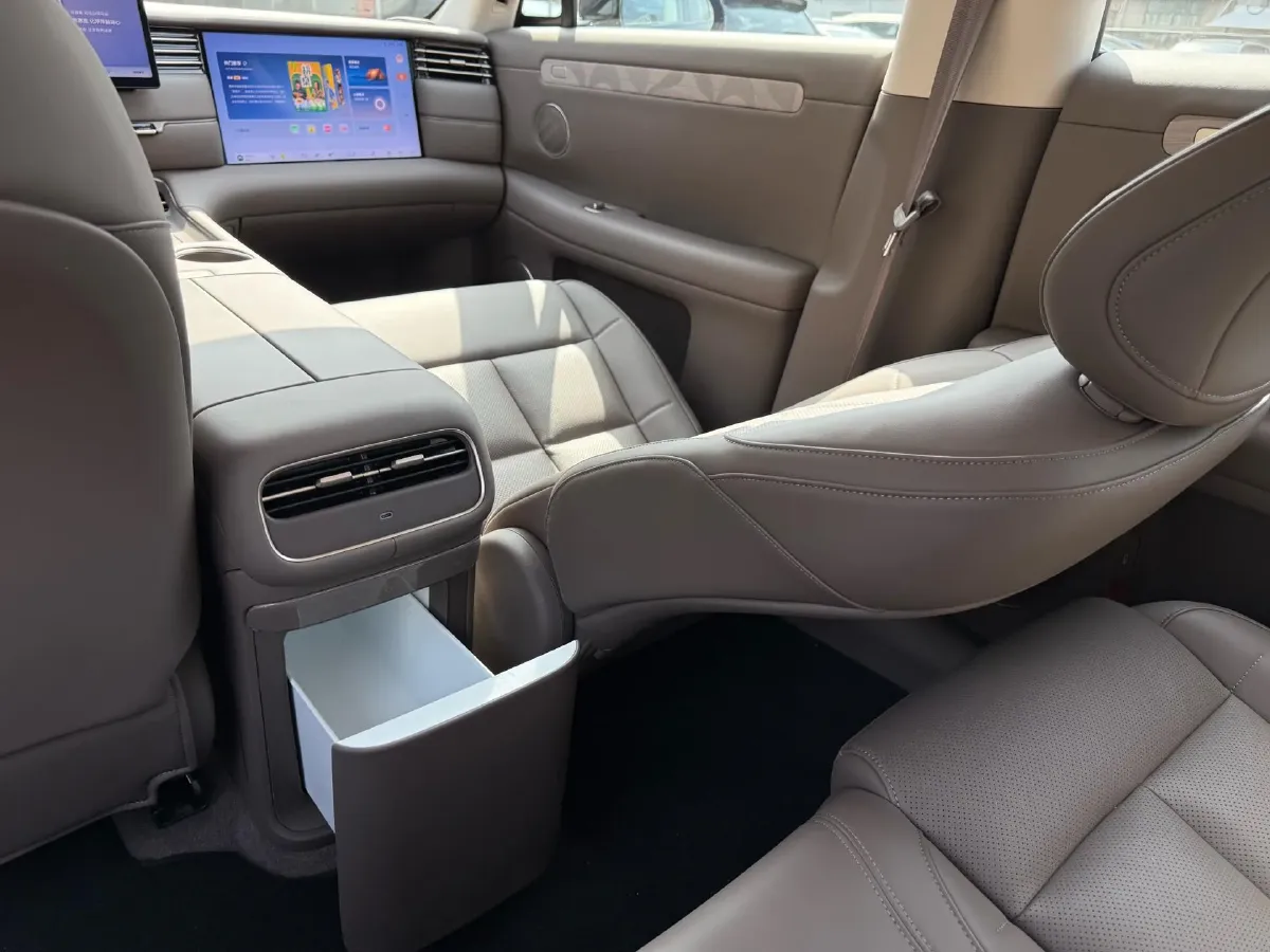 2026 IM LS6 REEV 155HP REEV,autocango,china used car exporter,china ev exporter,chinese used car exporter,chinese used ev exporter