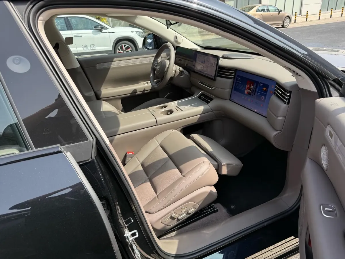 2026 IM LS6 REEV 155HP REEV,autocango,china used car exporter,china ev exporter,chinese used car exporter,chinese used ev exporter