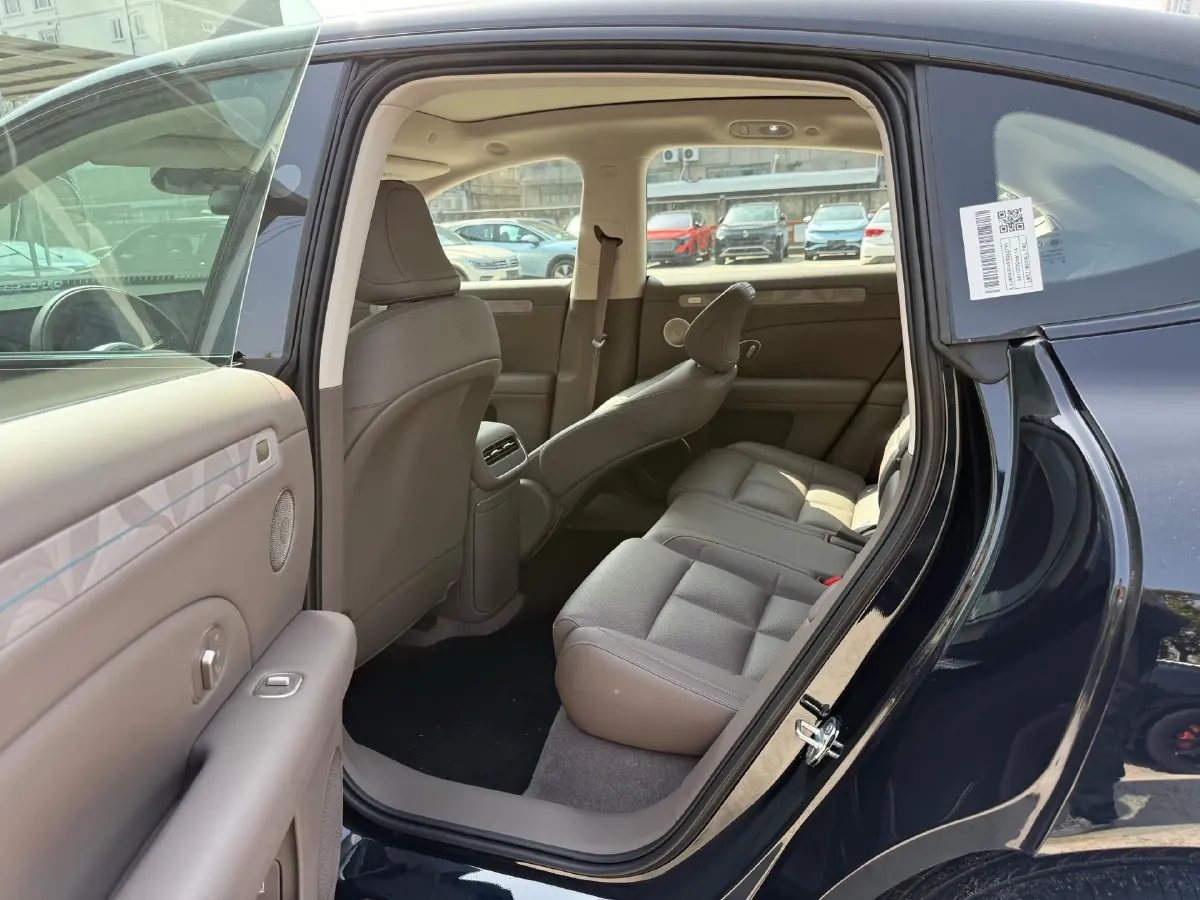 2026 IM LS6 REEV 155HP REEV,autocango,china used car exporter,china ev exporter,chinese used car exporter,chinese used ev exporter