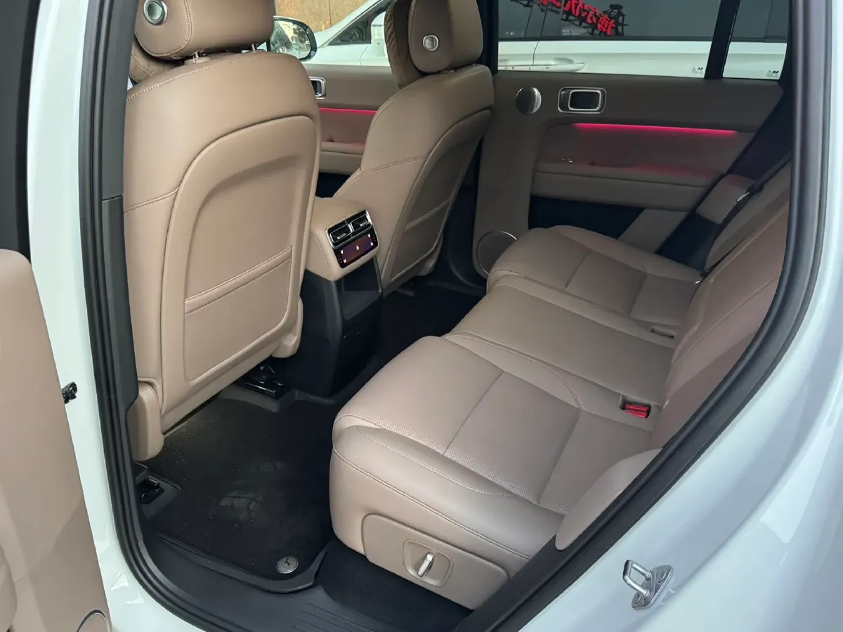 2025 Li L6 Range Extended 154HP L4 REEV,autocango,china used car exporter,china ev exporter,chinese used car exporter,chinese used ev exporter