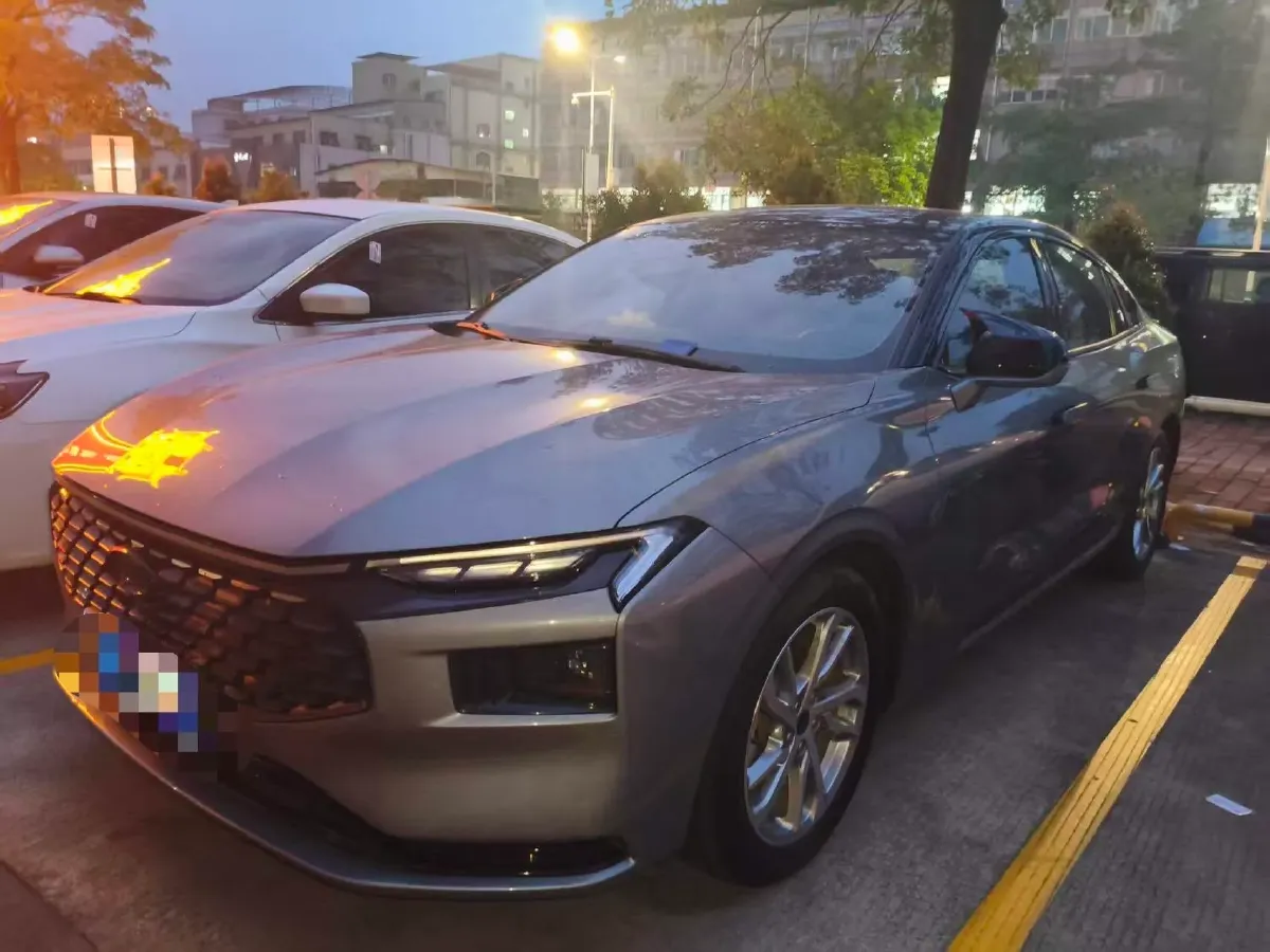 2022 Ford Mondeo 2.0T 238HP L4 8AT,autocango,china used car exporter,china ev exporter,chinese used car exporter,chinese used ev exporter