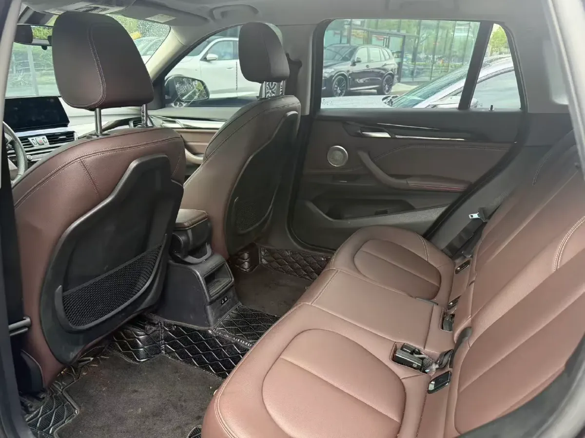 2022 BMW X1 1.5T 140HP L3 7DCT,autocango,china used car exporter,china ev exporter,chinese used car exporter,chinese used ev exporter