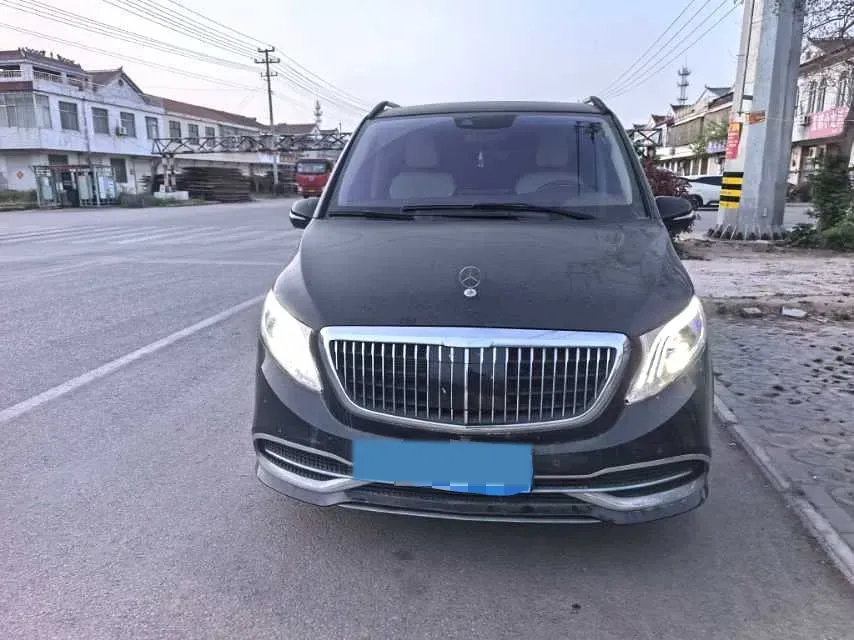 2022 Mercedes-Benz V Class 2.0T 211HP L4 9AT,autocango,china used car exporter,china ev exporter,chinese used car exporter,chinese used ev exporter