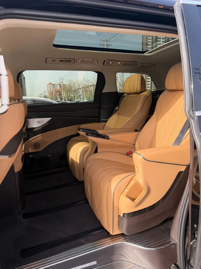 2024 Denza D9 1.5T 139HP L4 E-CVT PHEV 40KWH,autocango,china used car exporter,china ev exporter,chinese used car exporter,chinese used ev exporter