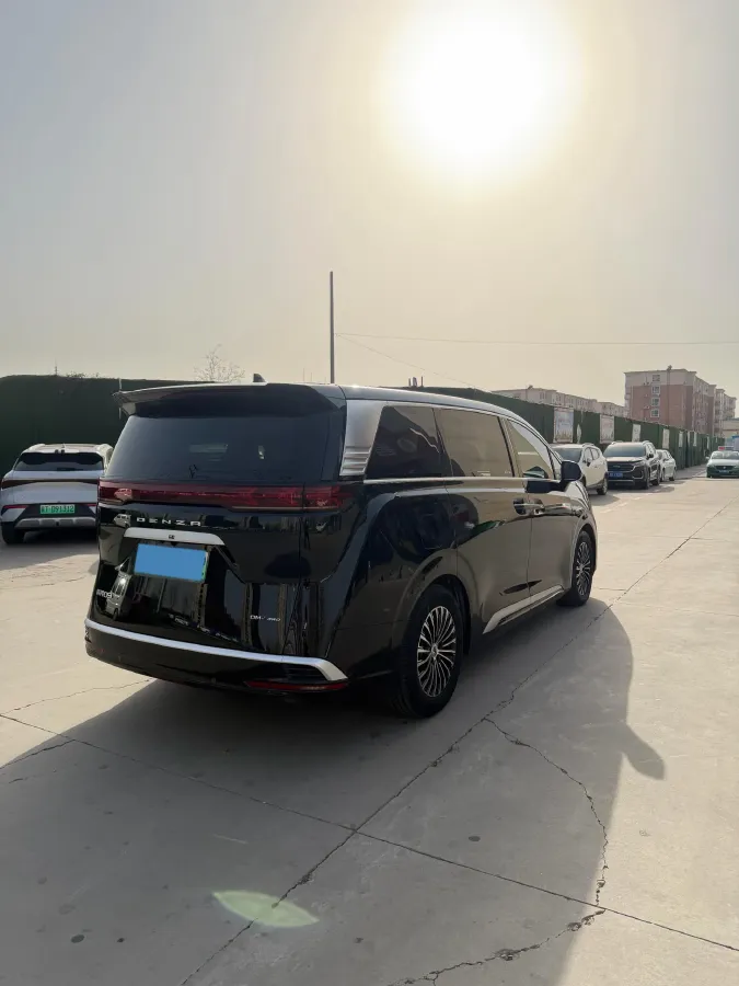 2024 Denza D9 1.5T 139HP L4 E-CVT PHEV 40KWH,autocango,china used car exporter,china ev exporter,chinese used car exporter,chinese used ev exporter