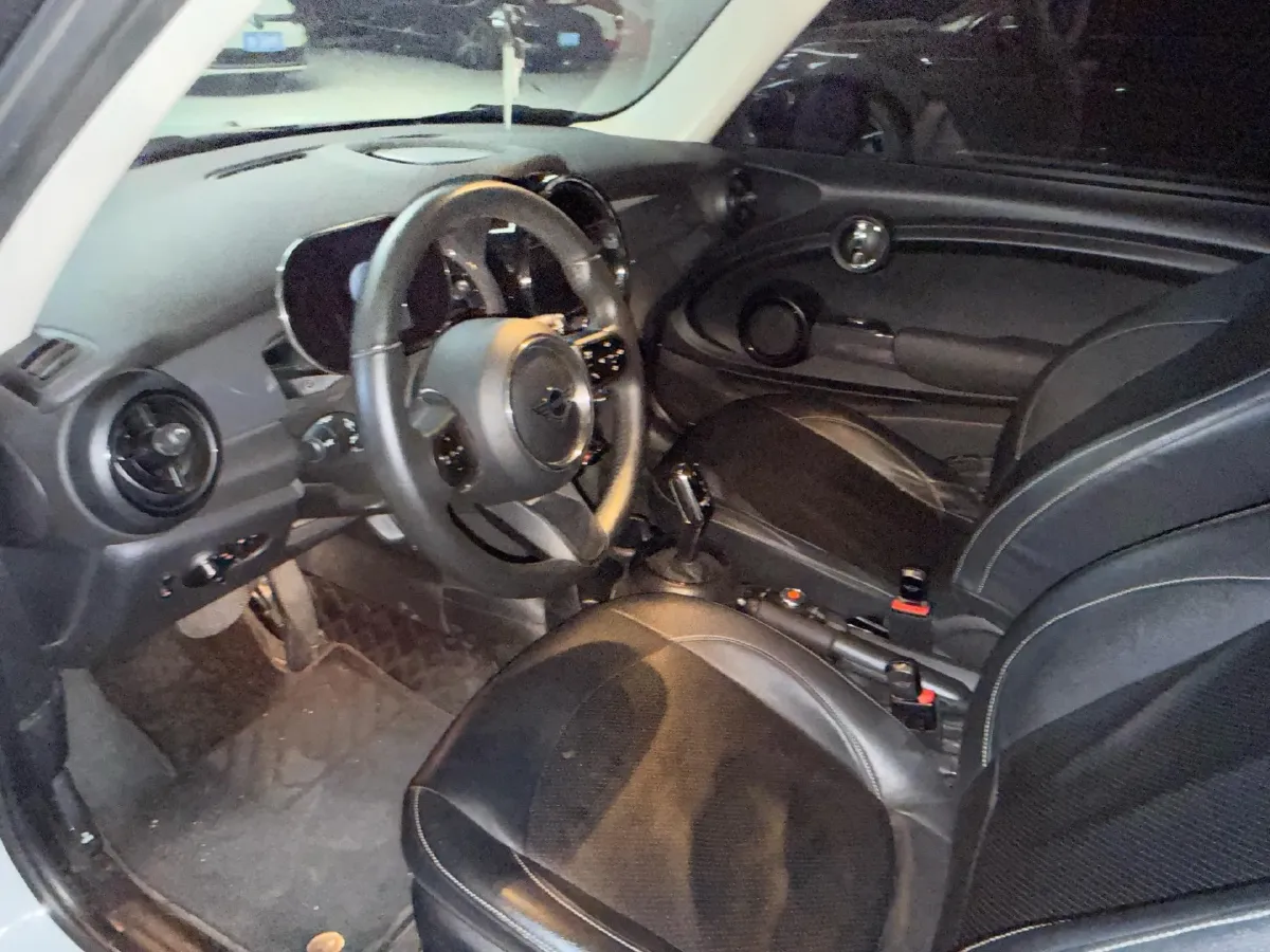 2022 MINI MINI 1.5T 102HP L3 7DCT,autocango,china used car exporter,china ev exporter,chinese used car exporter,chinese used ev exporter