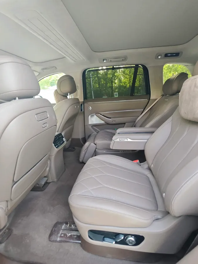 2025 AITO AITO M8 BEV,autocango,china used car exporter,china ev exporter,chinese used car exporter,chinese used ev exporter