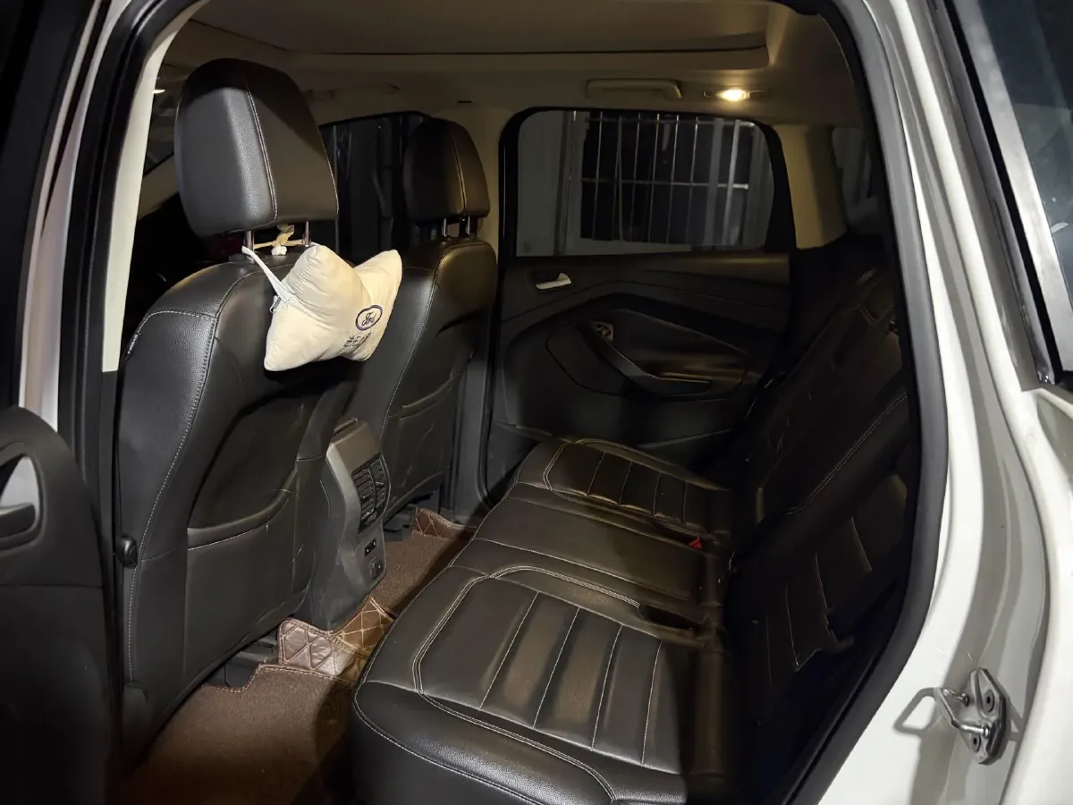 2018 Ford Kuga 1.5T 181HP L4 6AT,autocango,china used car exporter,china ev exporter,chinese used car exporter,chinese used ev exporter