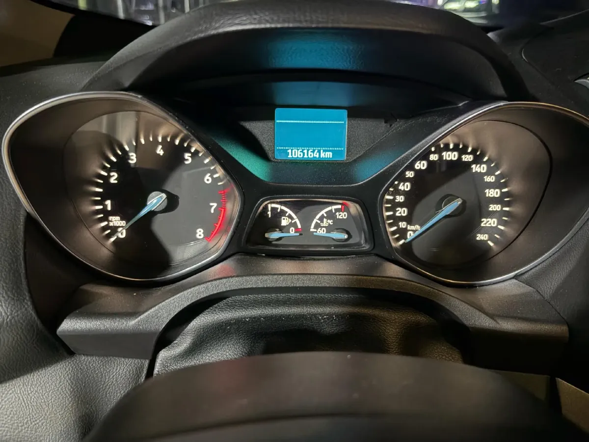 2018 Ford Kuga 1.5T 181HP L4 6AT,autocango,china used car exporter,china ev exporter,chinese used car exporter,chinese used ev exporter