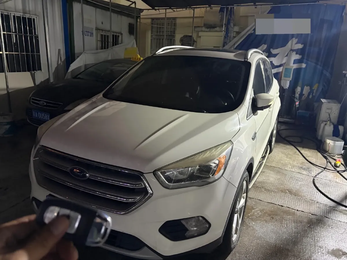 2018 Ford Kuga 1.5T 181HP L4 6AT,autocango,china used car exporter,china ev exporter,chinese used car exporter,chinese used ev exporter