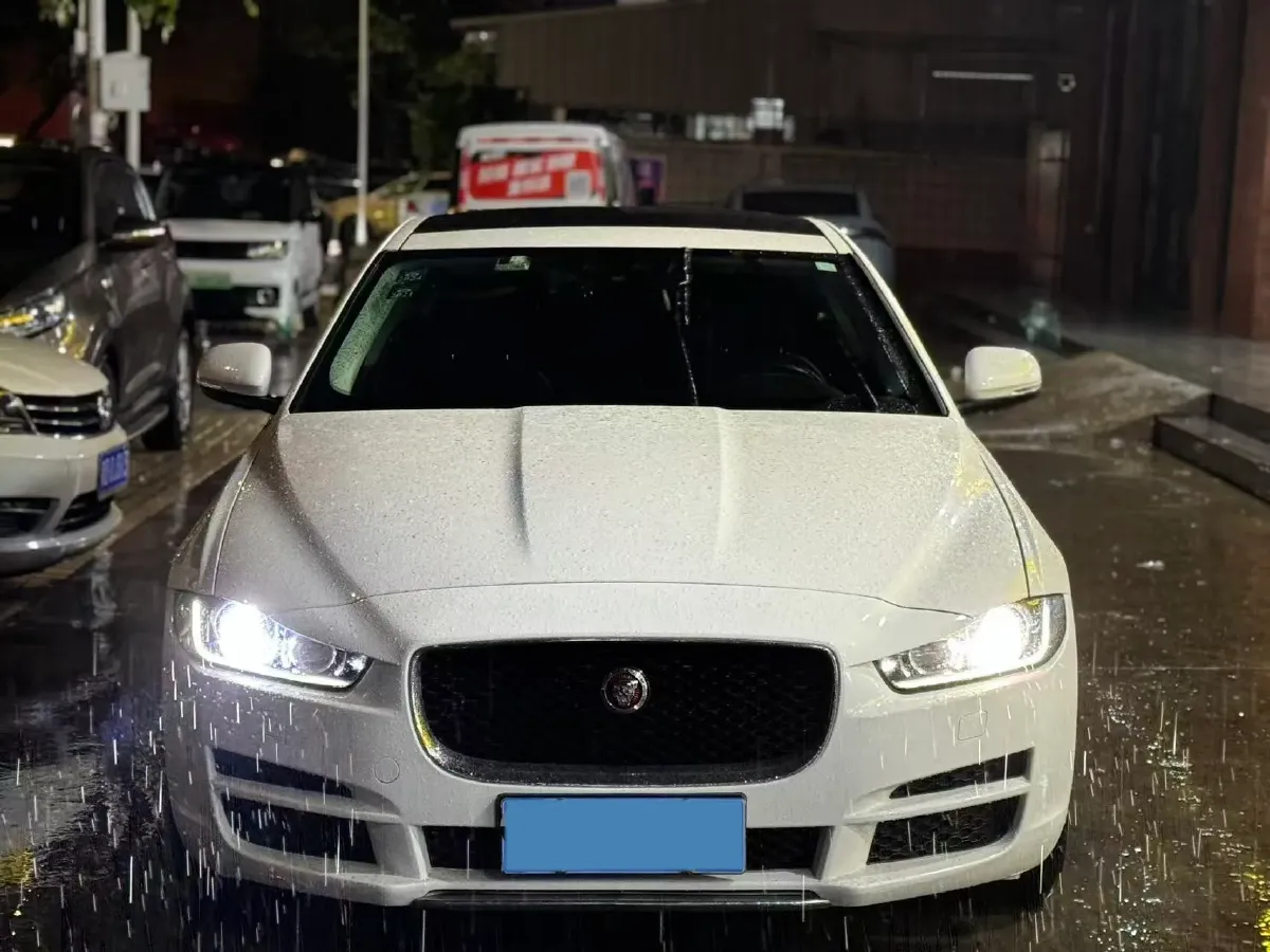 2018 Jaguar XEL 2.0T 200HP L4 8AT,autocango,china used car exporter,china ev exporter,chinese used car exporter,chinese used ev exporter