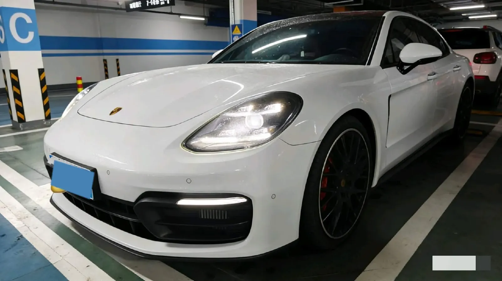 2021 Porsche Panamera 2.9T 330HP V6 8DCT,autocango,china used car exporter,china ev exporter,chinese used car exporter,chinese used ev exporter