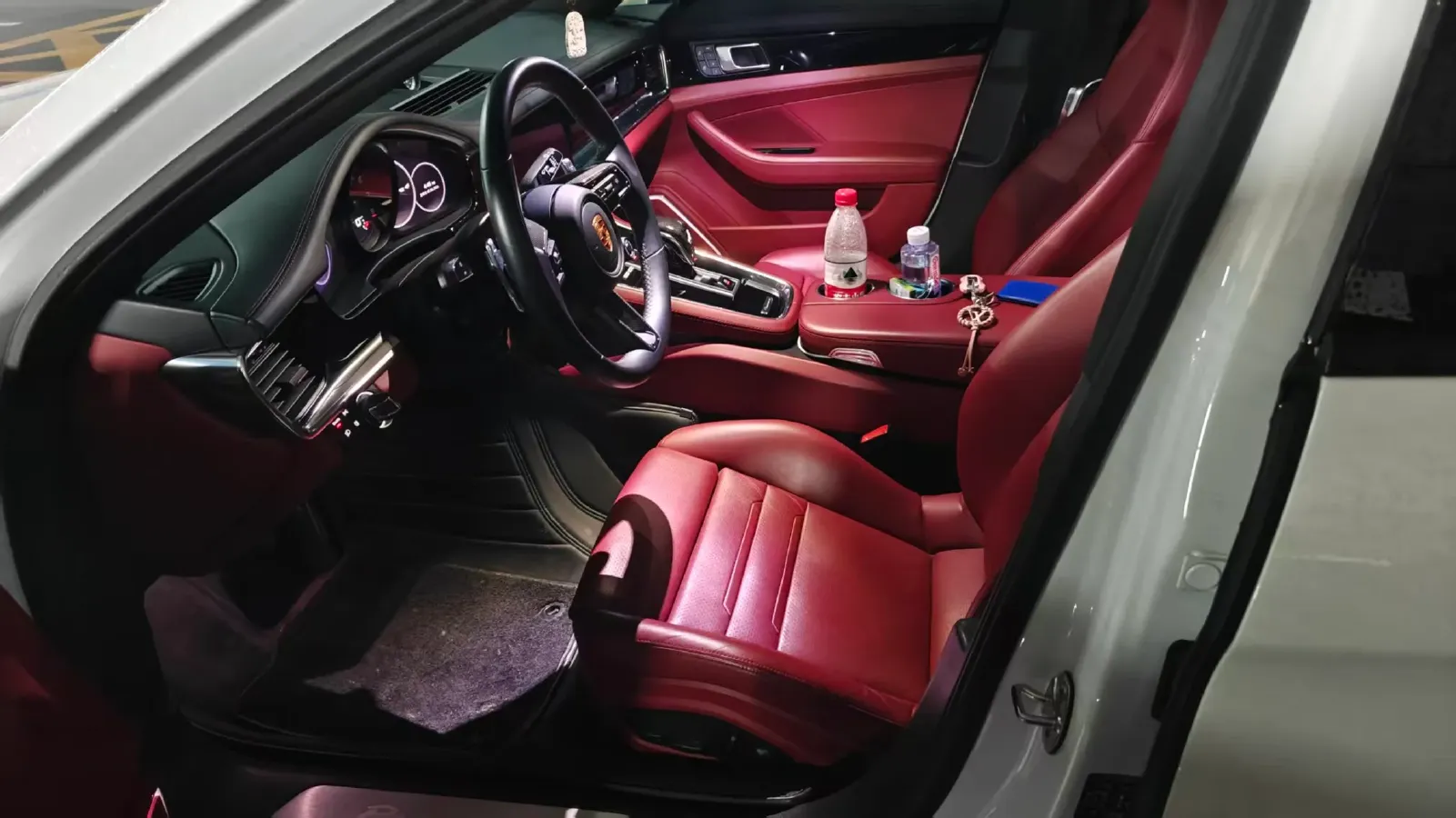 2021 Porsche Panamera 2.9T 330HP V6 8DCT,autocango,china used car exporter,china ev exporter,chinese used car exporter,chinese used ev exporter