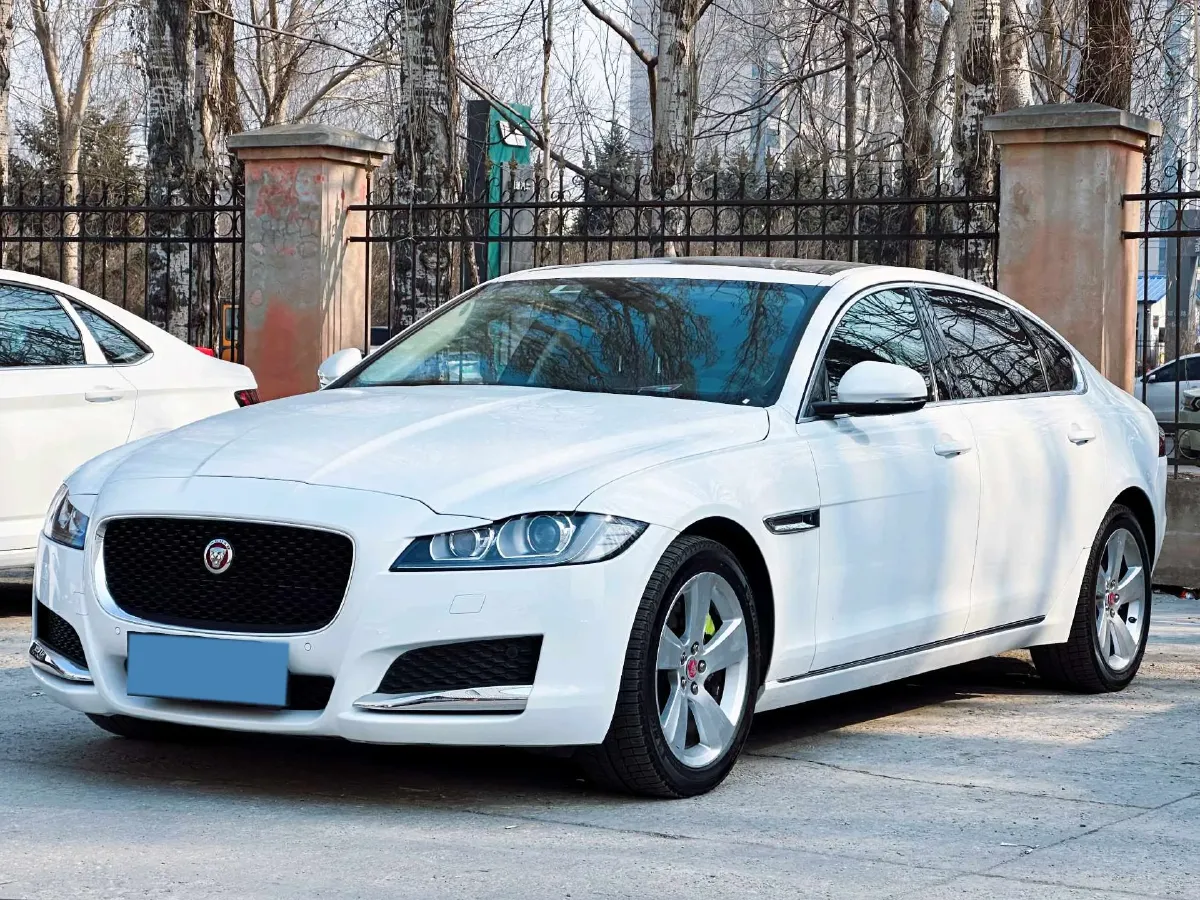 2020 Jaguar XFL 2.0T 200HP L4 8AT,autocango,china used car exporter,china ev exporter,chinese used car exporter,chinese used ev exporter