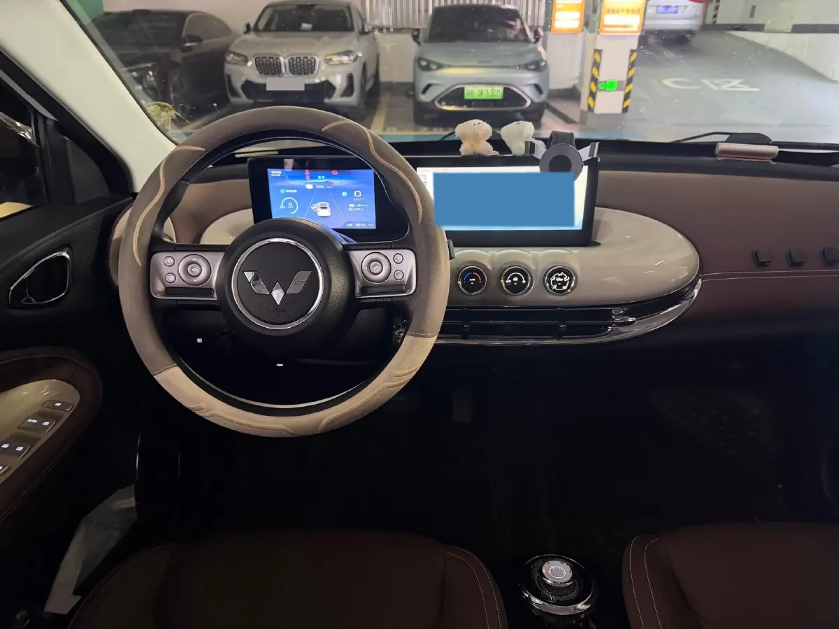 2023 WuLing BinGuo BEV 31.9KWH,autocango,china used car exporter,china ev exporter,chinese used car exporter,chinese used ev exporter