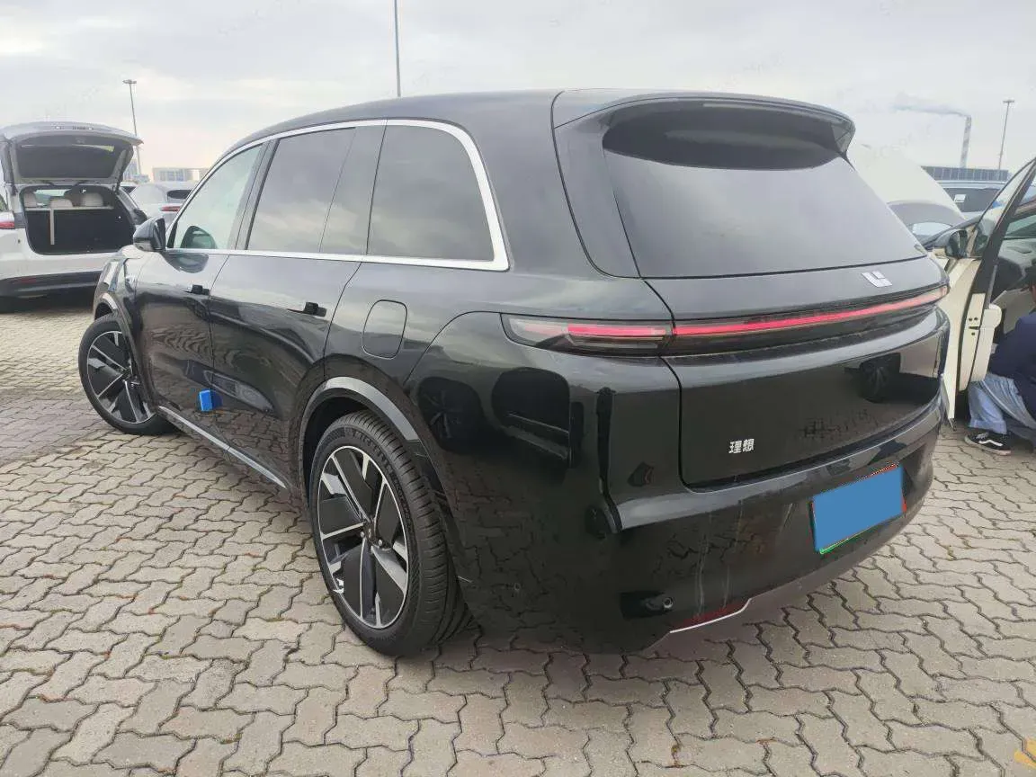 2025 Li L8 Range Extended 154HP REEV,autocango,china used car exporter,china ev exporter,chinese used car exporter,chinese used ev exporter