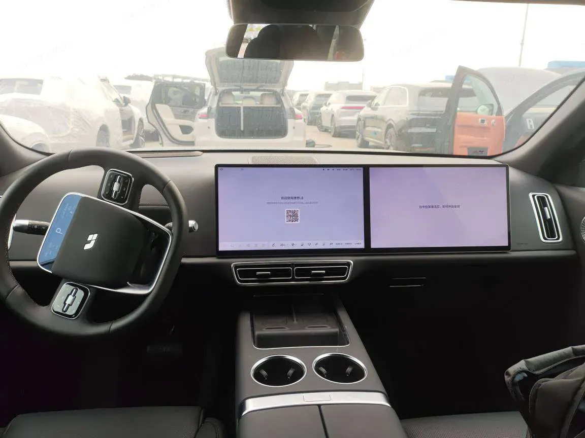 2025 Li L8 Range Extended 154HP REEV,autocango,china used car exporter,china ev exporter,chinese used car exporter,chinese used ev exporter