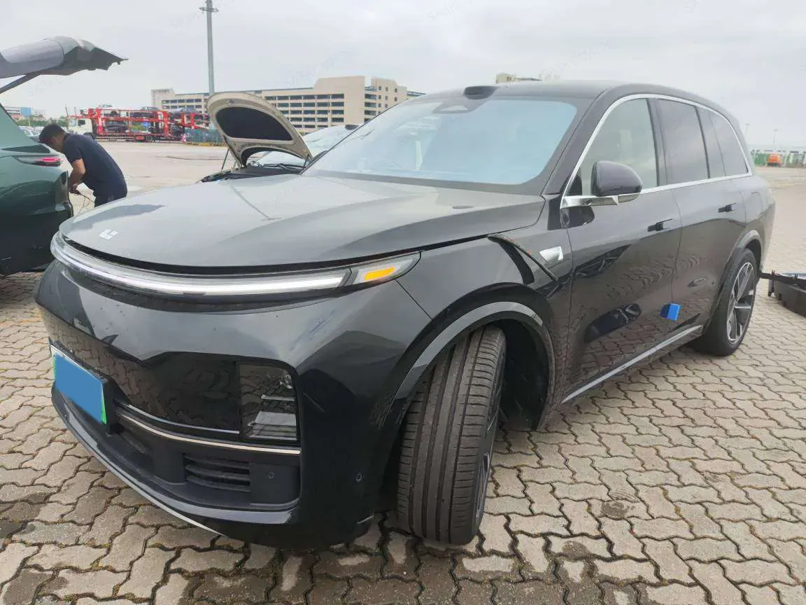 2025 Li L8 Range Extended 154HP REEV,autocango,china used car exporter,china ev exporter,chinese used car exporter,chinese used ev exporter