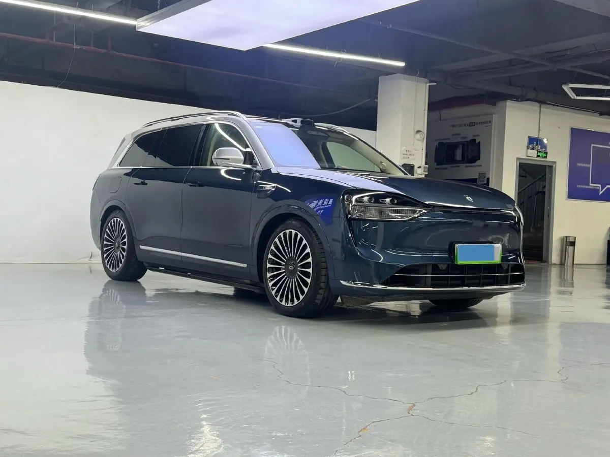 2025 AITO AITO M9 REEV 160HP REEV 52KWH,autocango,china used car exporter,china ev exporter,chinese used car exporter,chinese used ev exporter